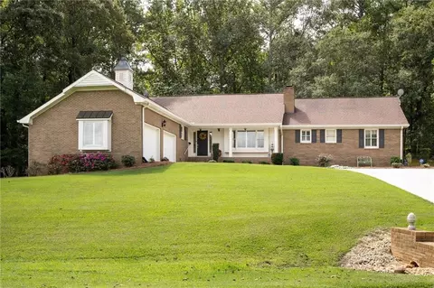53 Maple Valley Dr, Villa Rica, GA 30180