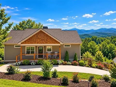 915 Arbor Ln, Blairsville, GA 30512
