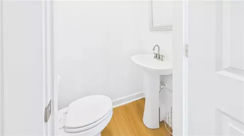 Bath - 4604 Mossey Dr, Stonecrest, GA 30038 photo 2 of 11