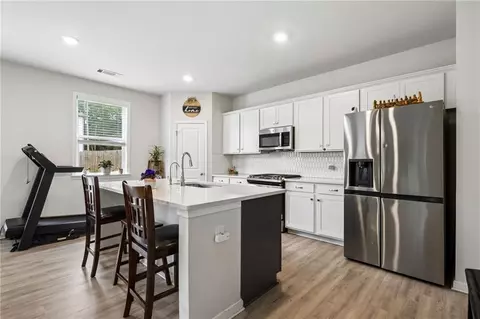 Kitchen - 865 Lakeshore Dr, Winder, GA 30680 photo 1 of 7
