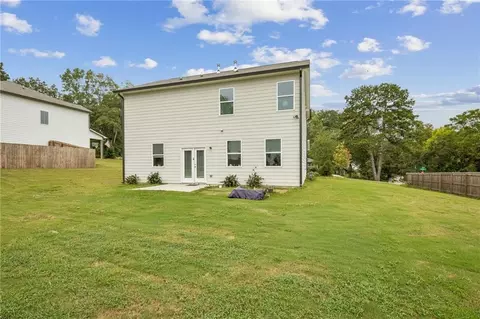 Exterior - 865 Lakeshore Dr, Winder, GA 30680 photo 4 of 4