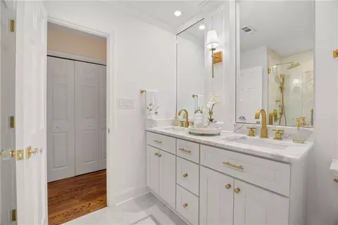 Bath - 4813 Riveredge Dr, Peachtree Corners, GA 30096 photo 6 of 7