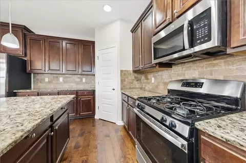 Kitchen - 12191 Centerra Dr, Hampton, GA 30228 photo 3 of 3