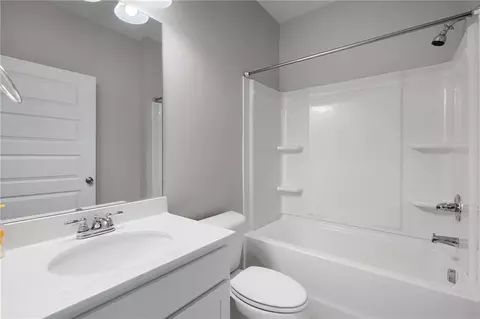 Bath - 304 Benstone Dr NE, Calhoun, GA 30701 photo 1 of 5
