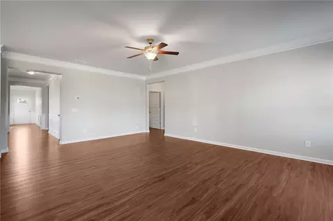 Living - 304 Benstone Dr NE, Calhoun, GA 30701 photo 5 of 6