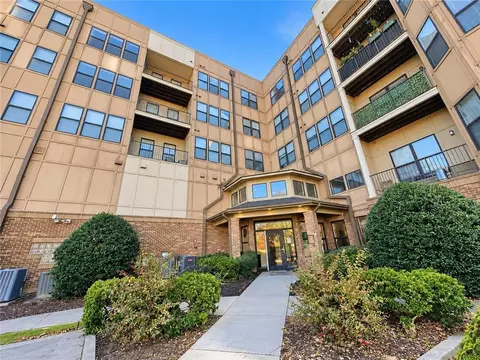 898 Oak St SW #1311, Atlanta, GA 30310