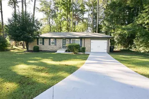 586 E Glochester Pl NW, Norcross, GA 30071