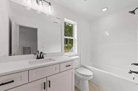 Bath - 467 Lake Varner Dr, Covington, GA 30014 photo 1 of 8