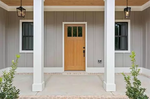 Exterior - 467 Lake Varner Dr, Covington, GA 30014 photo 7 of 7
