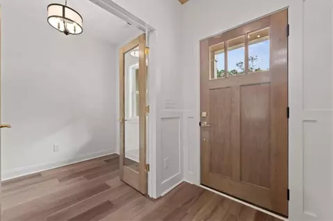 Entry Way - 467 Lake Varner Dr, Covington, GA 30014 photo 7 of 8