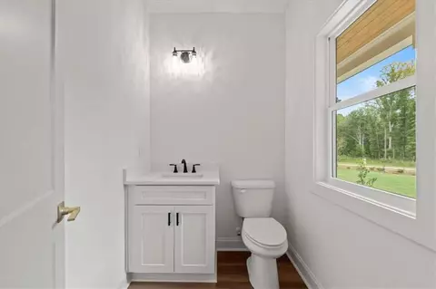 Bath - 467 Lake Varner Dr, Covington, GA 30014 photo 6 of 8