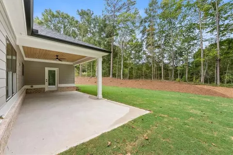 Exterior - 467 Lake Varner Dr, Covington, GA 30014 photo 4 of 7