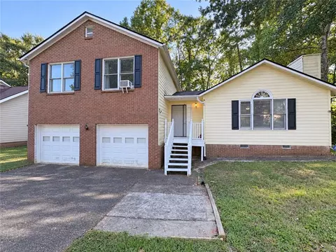 441 Hunters Cove Ct, Lawrenceville, GA 30044