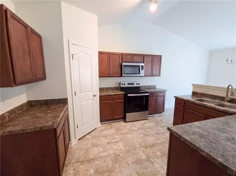 Kitchen - 1007 Haley St, Macon, GA 31217 photo 3 of 3