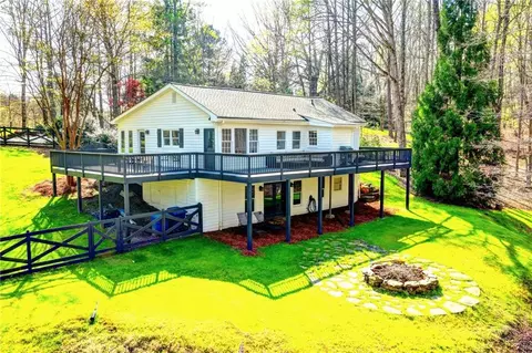 2435 Southers Cir, Suwanee, GA 30024