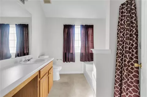 Bath - 1289 Labrador Ln, Riverdale, GA 30296 photo 1 of 1