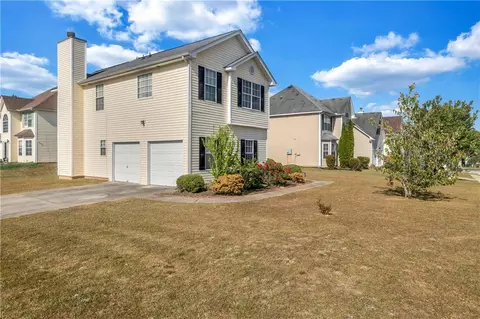 Exterior - 1289 Labrador Ln, Riverdale, GA 30296 photo 3 of 5