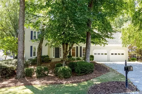537 Delphinium Way NW, Acworth, GA 30102