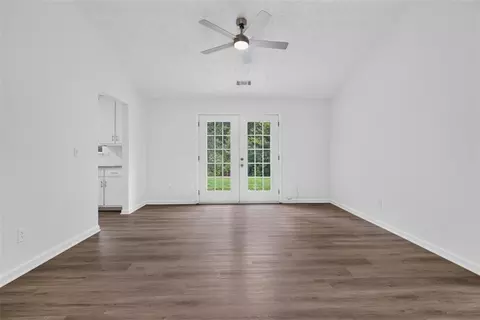 Living - 20 Hunters Keep, Covington, GA 30014 photo 7 of 9