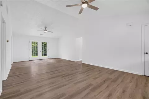 Living - 20 Hunters Keep, Covington, GA 30014 photo 3 of 9