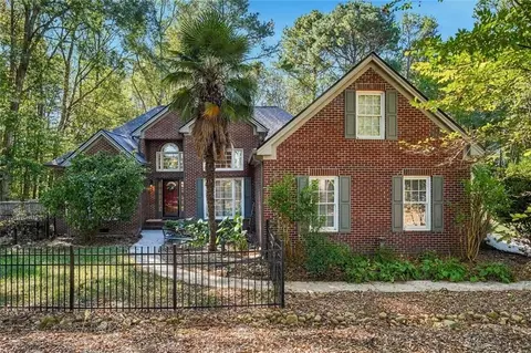 226 Hidden Lakes Trl, Jefferson, GA 30549