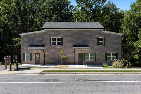 2381 Highpoint Rd, Snellville, GA 30078