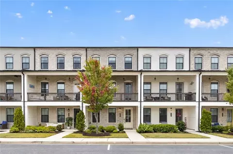 132 Harlow Cir, Roswell, GA 30076
