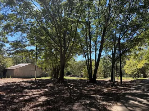 51 Merk Rd, Maysville, GA 30558