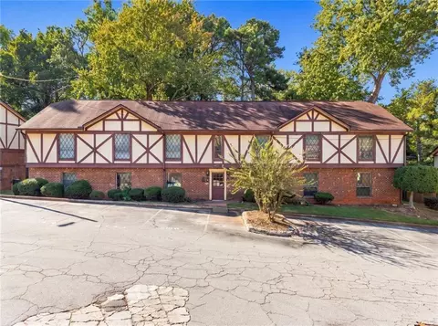3188 Abbeywood Dr, Decatur, GA 30034