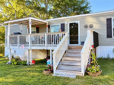 5973 Lights Ferry Rd, Flowery Branch, GA 30542