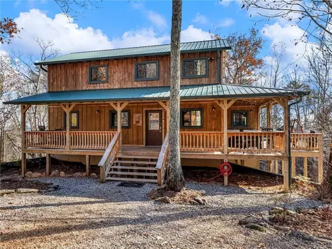 333 Skywood Ln, Cleveland, GA 30528