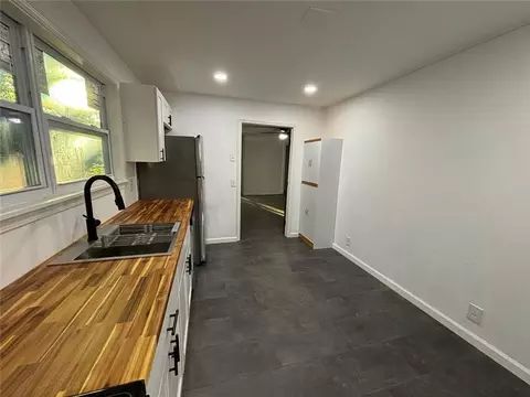 Kitchen - 818 Maple Ave SW, Rome, GA 30161 photo 2 of 3