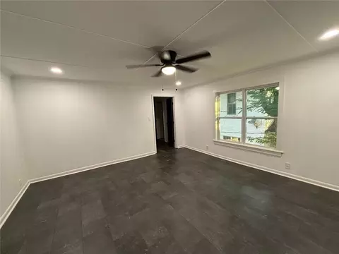 Living - 818 Maple Ave SW, Rome, GA 30161 photo 4 of 5