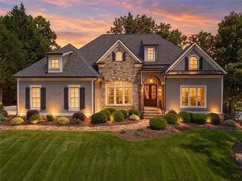 26 Placer Dr, Dahlonega, GA 30533