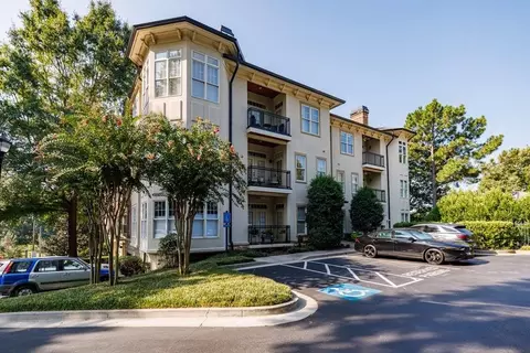 828 Highland Ln #2204, Atlanta, GA 30306