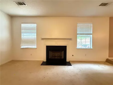 Living - 580 Lakeridge Ct, Covington, GA 30016 photo 1 of 3