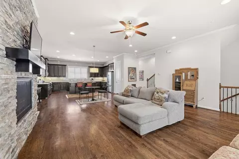 917 Dumaine Trce, Atlanta, GA 30328