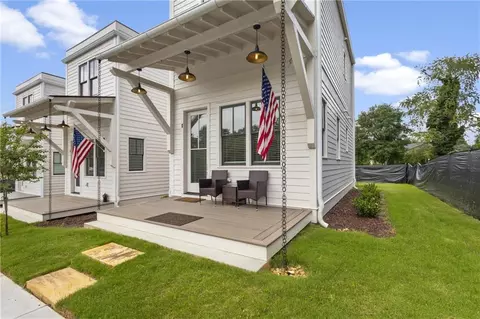184 W Jarrard St UNIT 2, Cleveland, GA 30528