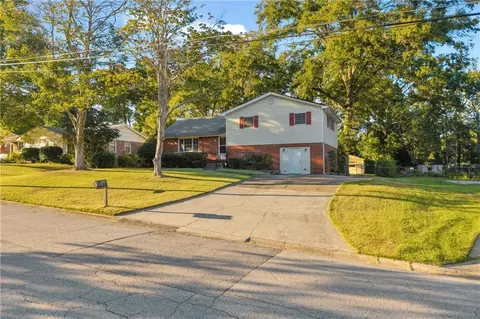 840 Sherwood Dr, Jonesboro, GA 30236