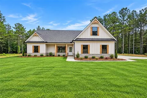 509 School Rd, Dallas, GA 30132