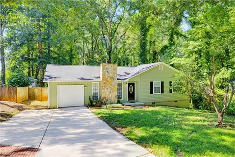 2503 Hewatt Rd, Snellville, GA 30039