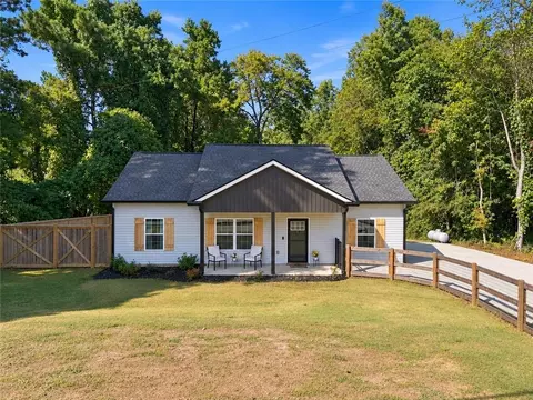 372 Mcgarity Rd, Temple, GA 30179