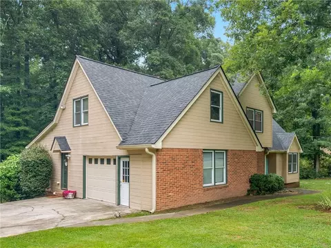 Exterior - 185 Briar Patch Rd, Covington, GA 30014 photo 4 of 7
