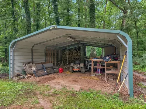 Exterior - 185 Briar Patch Rd, Covington, GA 30014 photo 5 of 7