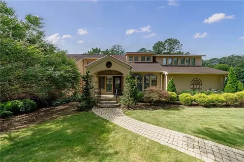 4474 Cove Island Dr NE, Marietta, GA 30067
