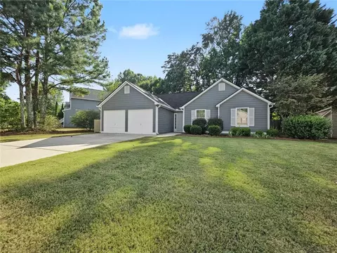 4887 Lake Park Ln, Acworth, GA 30101