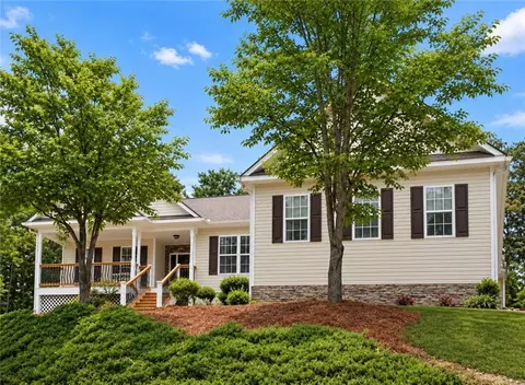 110 Winterhawk Cv, Dawsonville, GA 30534