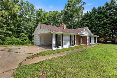 160 Derby Country Dr, Ellenwood, GA 30294