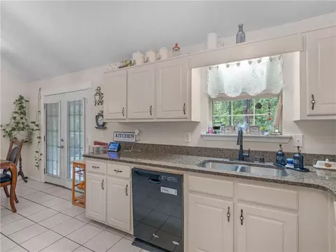 Kitchen - 100 Sable Cir, Covington, GA 30016 photo 3 of 3