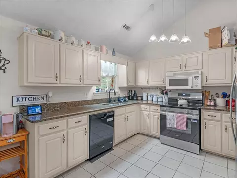 Kitchen - 100 Sable Cir, Covington, GA 30016 photo 2 of 3